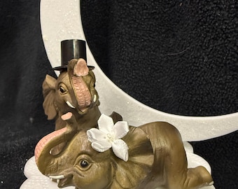 Elephant Wedding cake topper Bride and Groom TOP africa animal nature moon  safari. Engagement