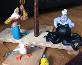Adorable ornement de Noël 4pc Set « La Petite Sirène » PVC King Triton, Scuttle, Flounder et Ursula figures Mini décoration d’arbre