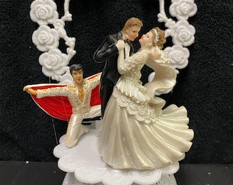 ELVIS LasVegas Romantic Serenade Wedding Cake Topper bride groom top Sexy The King Heart.  Tuda Las Vegas