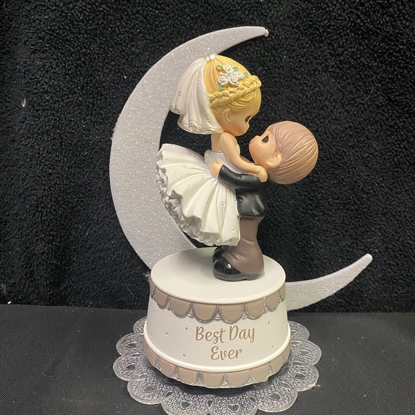 Romatic First Dance  Precious Moment Wedding Cake Topper w/ music box " Best Day Ever” Keep sake family treasure . Bride and Groom Top