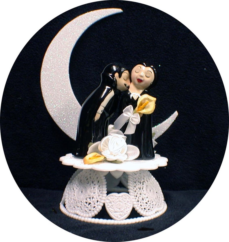 VAMPIRE Darcula Transylvanis Halloween Wedding Cake topper funny Groom top bride image 1