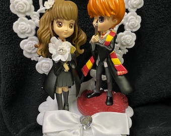 Adorable Hermione Granger & Ron Weasley from Harry Potter "Precious Moments"  Wedding Cake Topper bride Groom cake  Cake Top Fariytale WHITE