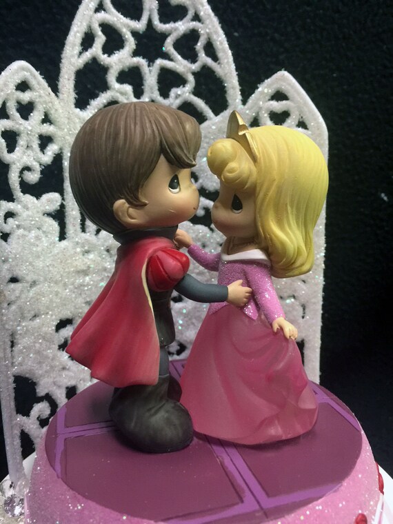 Provide The Best Mari/ée et poup/ée de Mariage Groom Cartoon PVC Couple Figurines Miniatures g/âteau D/écoration de Bricolage Accueil Ornement