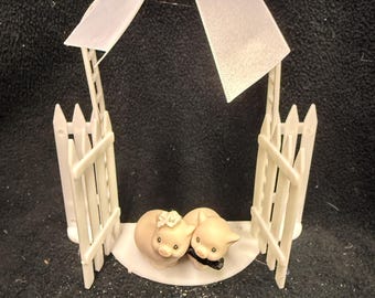 Pig Wedding Cake Topper funny Shower Groom top Precious Moments mini piggy’s gateway fence  Backdrop Hog Farmer country western