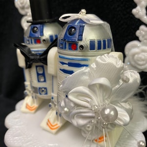 Mr and Mrs R2-D2 Star War &quot;YOU PICK&quot; Wedding Cake Topper or Glasses, Knife Server