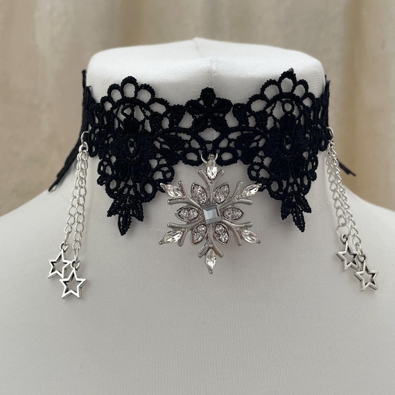 楽天市場】チョーカー レースチョーカー レディース ラインストーン付き ゴシック レースネックレス アクセサリー 黒 ブラック 衣装 ゴスロリ :  Elisabeth Smile Craft Shop チョーカー レースチョーカー ラインストーン付き レース ネックレス 首輪 黒 レディース