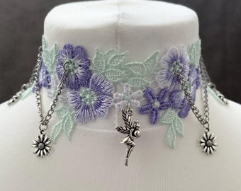 Gargantilla de encaje floral con diseño de hadas, collar de hadas lila, collar de flores moradas, dijes de plata, bisutería, ajustable, regalo para ella