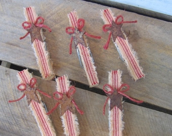 Primitive Embellished Clothespins with Homespun Twine Rusty Stars, Set of 6, Gift Tags, Recipe Clips, Photos, SnowNoseCrafts