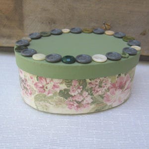Oval Feminine Floral Gift Box, Paper Mache Storage Box, Birthday Day Mothers Day, Green and Pink Roses,  Trinket Box, SnowNoseCrafts