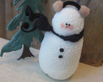 Primitive 7 Inch Plush Off White Snowman, Winter Home Décor, Handmade Small Table Decor, Snownosecrafts