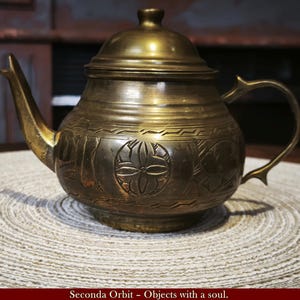 Vintage Brass Pot with Lid – Hand Engraved Ritual Vessel or Teapot