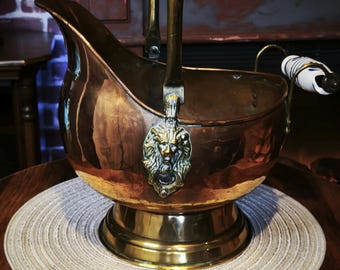 Antique Copper Fireplace Bucket – Delft Handle & Lion Heads Rustic Decor