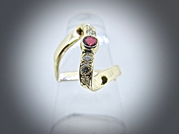 14k yellow gold ruby and diamond ring - image 5