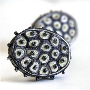 Minimalistischer Ring Ring grau, Ring Ring verstellbar, Ring Ring grau, gepunkteter Ring grau, Geschenk für Frau - Fiber art Schmuck