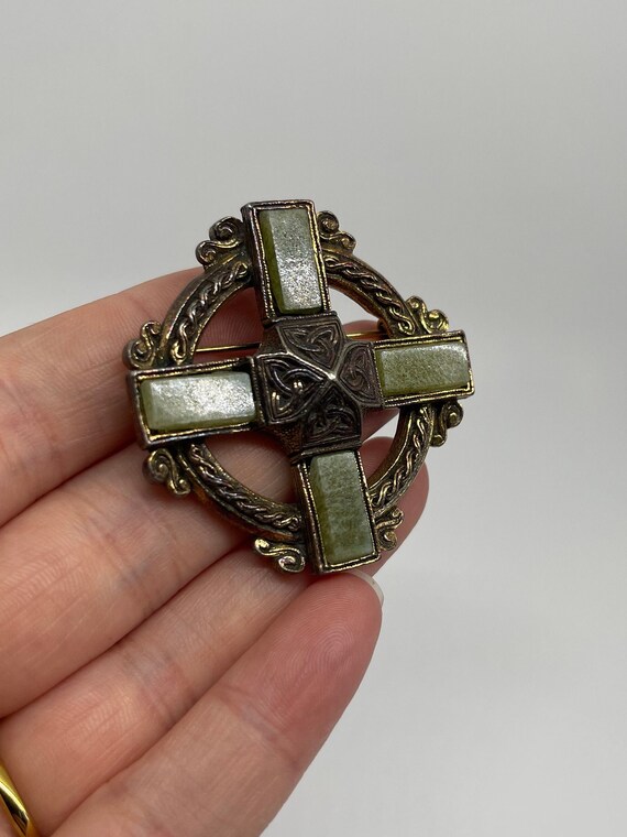 Beautiful Vintage 1980’s MIRACLE Green Cross Pend… - image 3