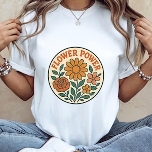 Retro 70s Flower Power T-Shirt: Vintage Floral Print Boho Top