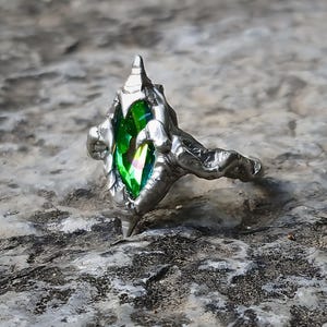 Kristall Spiked Ring: Cybercore Y2K Grunge Schmuck