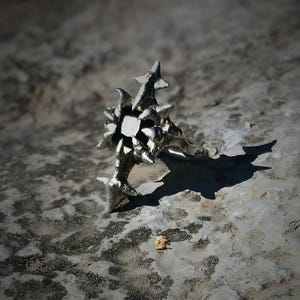 Cybersigilism Spiked Ring med svart kristall, smält metall Cybercore-smycken