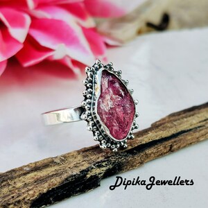 Natürlicher Rubin Edelsteinring, 925er Silber Sterling Ring, handgemachter Artikel für Frau, Rohstein