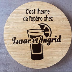 Customizable rotating wooden aperitif board – first name, word or pattern