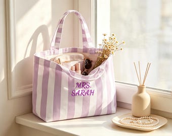 Bolso de lona personalizado para la Sra., bolso de mano con rayas lavanda y nombre personalizado para la novia, regalo para la despedida de soltera o la fiesta prenupcial.