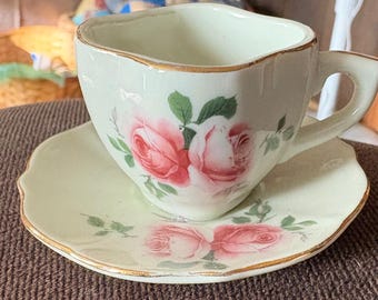 Mini teacup and saucer connected together (off white and rose)