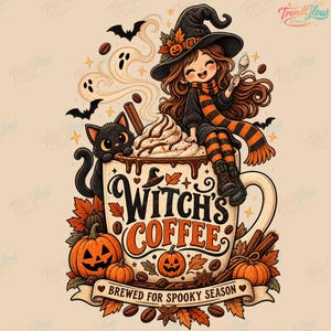 Puede incluir: Una ilustración gráfica que muestra una taza grande con el texto Witch's Coffee, Brewed for Spooky Season. Una bruja de dibujos animados con bufanda a rayas se sienta en el borde junto a un gato negro, rodeada de calabazas y granos de café.