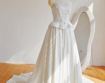 2 Pieces Beaded Lace Wedding/Reception Dress: Brides Corset Gown/A-line  Wedding Skirt