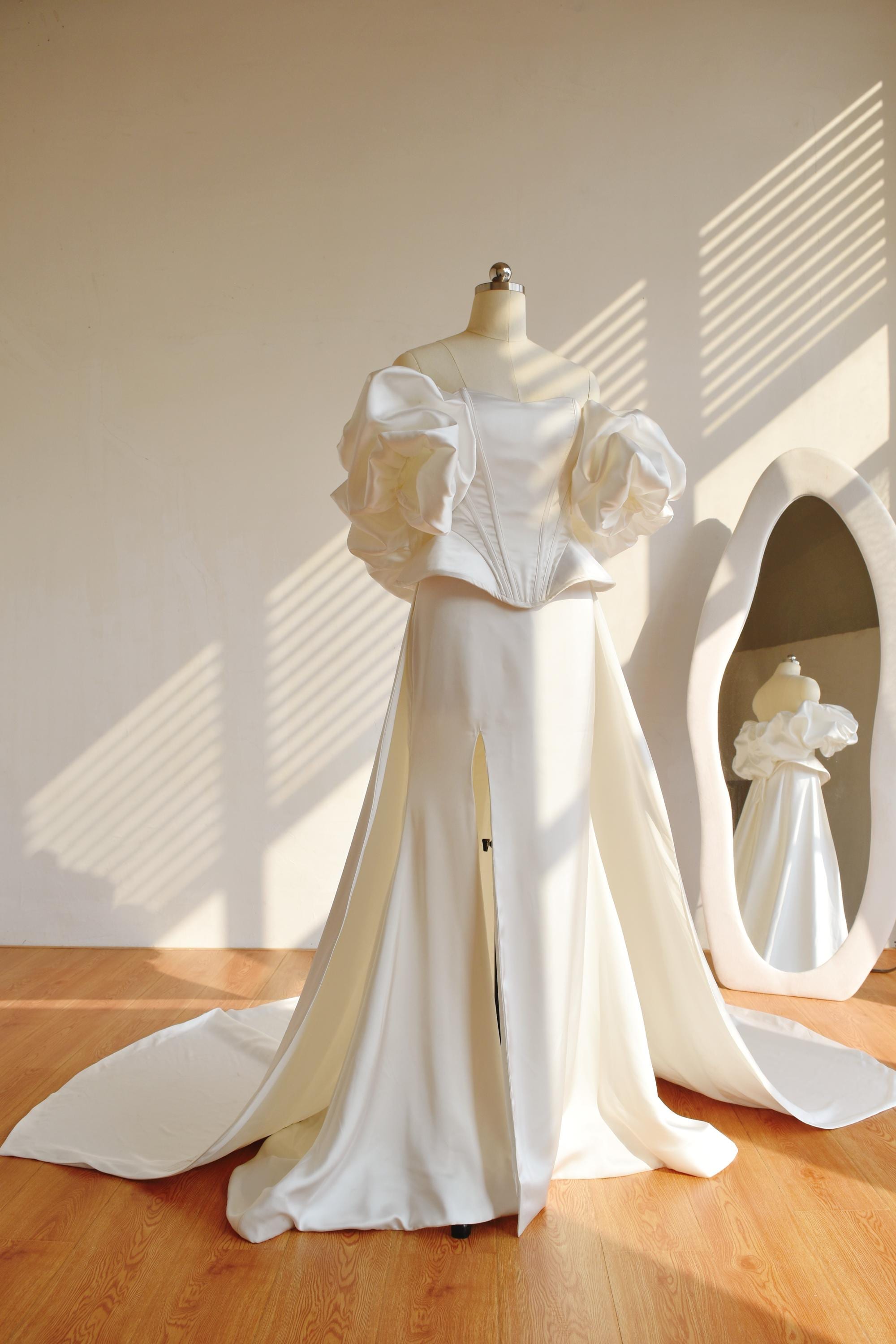 ivory satin mermaid wedding dress Simple Mermaid Strapless Satin Wedding Dress Bridal Gowns, Diamond White / 0