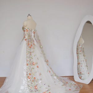 Ivory Floral Lace Wedding Dress/Basque Waist Chapel Train Engagement Dress