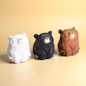 Mini Wooden Bear Figurine Hand-Carved Solid Wood Animal Decor Cute Polar Bear Gift for Kids or Desk Display