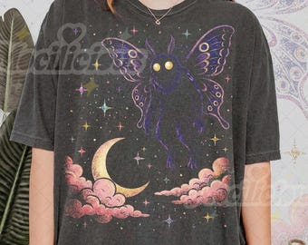 Vintage Mothman 90s Graphic Style Comfort Colors® Tshirt, Cryptid Lover Retro Horror Faded T-Shirt, Celestial Y2k Streetwear, Monster Gift