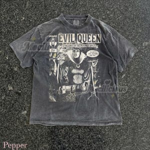 The Evil Queen Vintage 90s Graphic Style Comfort Colors® Tshirt, Curse of the Poisoned Apple D1sney Villain Retro Goth Streetwear Gift image 4