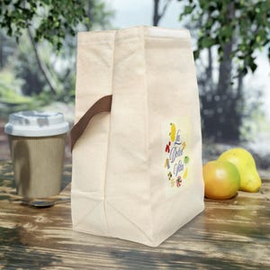 Modern Lunch Bag for Everyday Use, Stylish Insulated Tote for Work and School, Reusable Lunch Box with Shoulder Strap, Trendy Food Storage