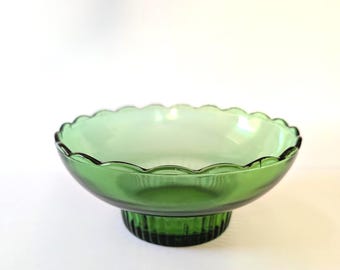 Cuenco vintage con base verde esmeralda de E.O. Brody: cocina cottagecore de mediados de siglo