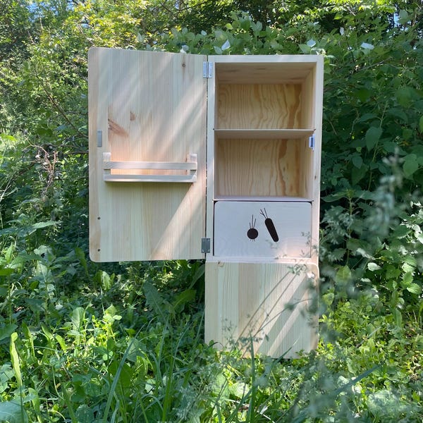 Wooden Fridge – with Vegetable & Drink Storage