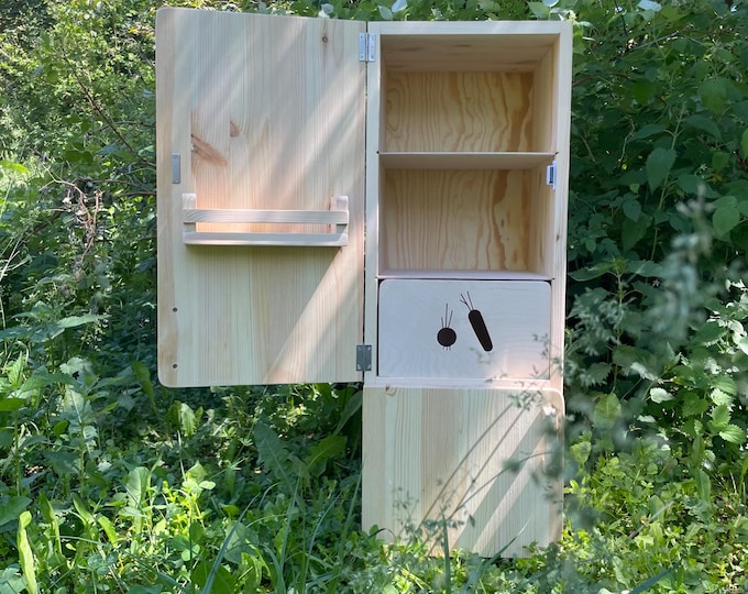 Wooden Fridge – with Vegetable & Drink Storage