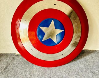 Escudo de metal hecho a mano/arte decorativo de pared, accesorio de cosplay, pieza de exhibición coleccionable.