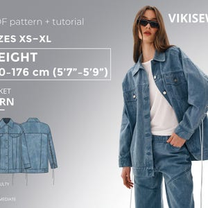 Puede incluir: Se muestra una chaqueta vaquera y pantalones a juego. La chaqueta tiene cuello clásico, cierre de botones y bolsillos. El texto de la imagen dice "PDF pattern + tutorial", "SIZES XS-XL", "HEIGHT 170-176 cm (5'7"-5'9")" y "JACKET FERN". Dificultad intermedia.