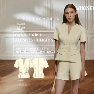 Puede incluir: Un conjunto de blazer de manga corta y pantalones cortos en color amarillo pálido. El blazer presenta un frente de doble botonadura con cuatro botones, un escote en V y dos bolsillos con solapa. El texto incluye VIKISEWS, PDF pattern + tutorial, BLAZER Levia, BUNDLE 4 in 1.
