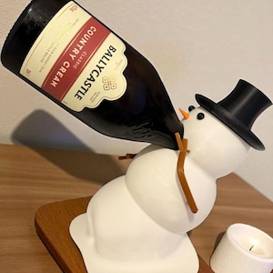 WINE HOLDER