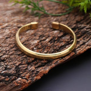18-karaats verguld messing open manchet armband (kada) | Minimalistische verstelbare armband |
