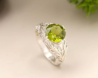 Green Peridot Floral Filigree Sterling Silver Ring – August Birthstone Boho Style
