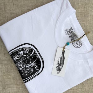 Sardines - Womens Lino Print Handmade Sardine Tshirt (Black)
