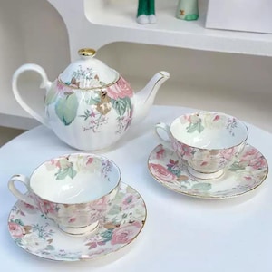 Handgemaakt keramisch koffieservies | keramische koffiekopjes en schotels | Engelse koffiekopjes | theekransjes | afternoontea-sets|housewarmingcadeaus