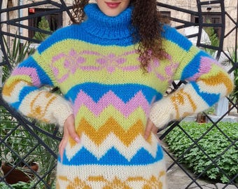 Handgestrickter Mohairpullover - Leicht, weich & angenehm warm, sofort versandfertig von Superteo