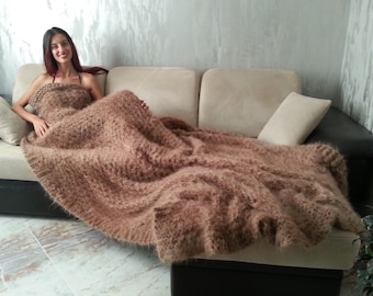 Hand-Knitted Mohair Throw – Luxurious Fuzzy Bed Blanket