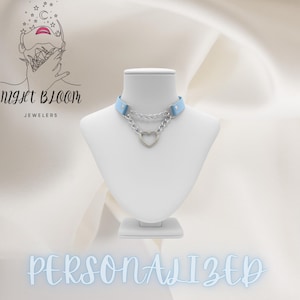 Women&#39;s Layered Chain Heart Pendant Leather Choker Necklace