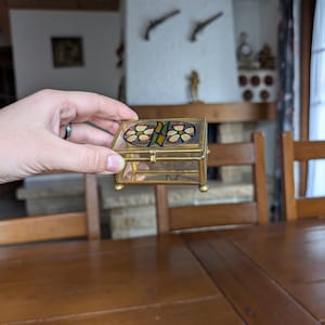 Vintage small glass jewelry box with stained glass floral lid and brass frame for romantic home decor or ring storage