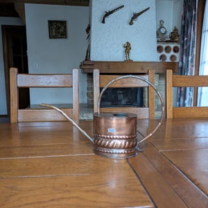 Schweizer Vintage hand gehämmerte Kupfer Gießkanne für Sukkulenten als Geschenk für Indoor Garten Dekor aus der Schweiz